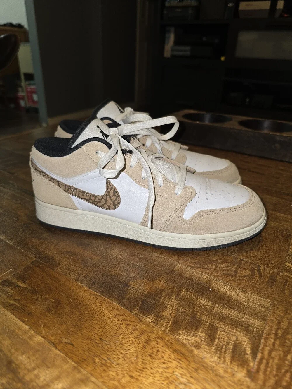 Nike Air Jordan 1 Low SE Brown Elephant - 6.5Y / Womens 8